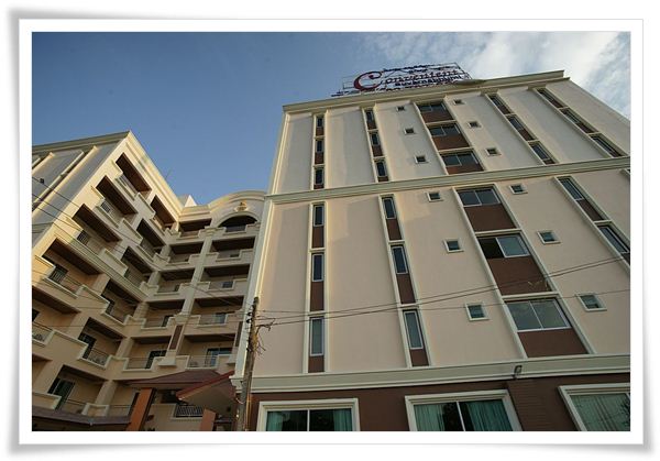 Convenient Grand Hotel Bangkok