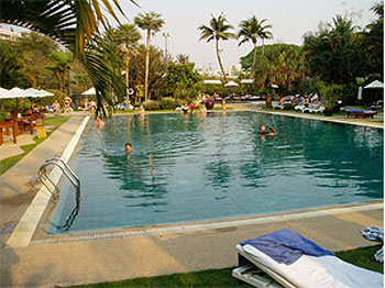 Amari Rincome Hotel Chiang Mai Pool Picture Amari Rincome Hotel Chiang Mai Pool Picture