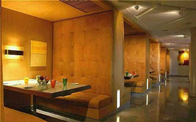 Holiday Inn Ploenchit Bangkok Hotel